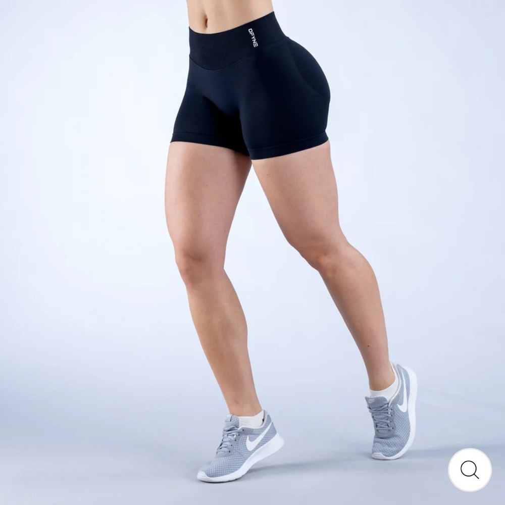 Black dfyne Women's Shorts